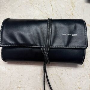 MAC Cosmetics Full Brush Set and Carrier